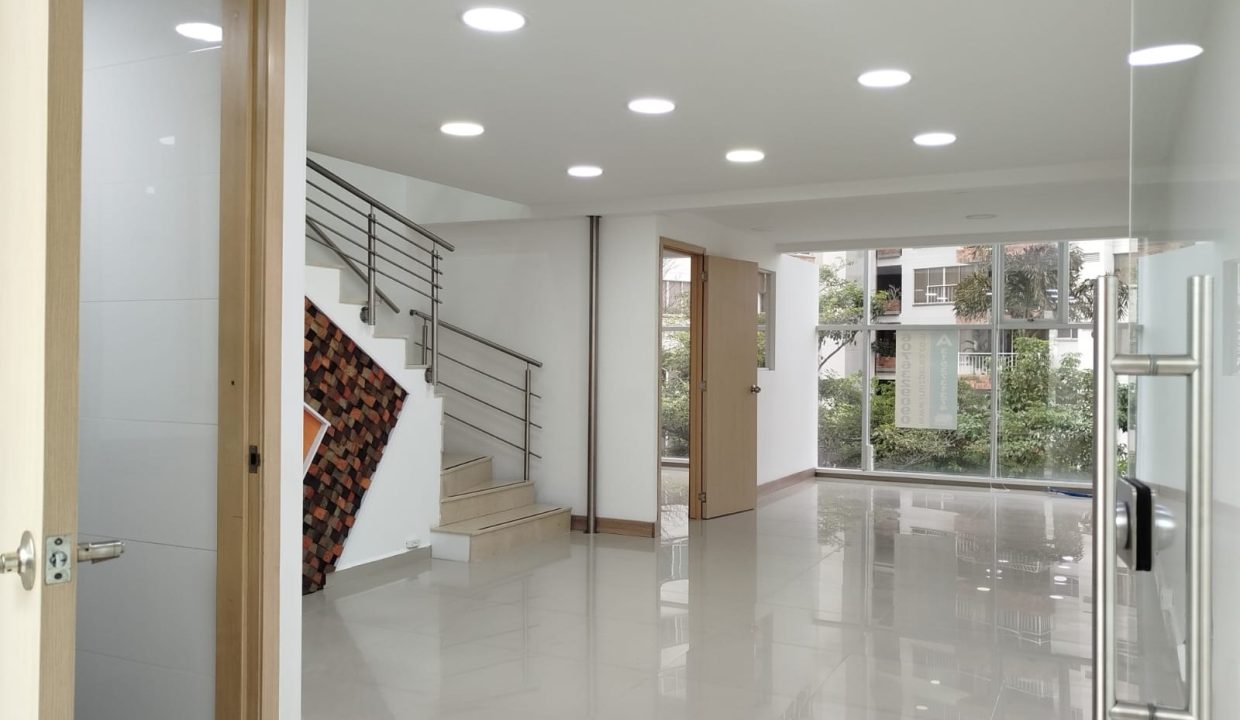 WhatsApp_Image_2025-10-02_at_3.13.43_PM_3