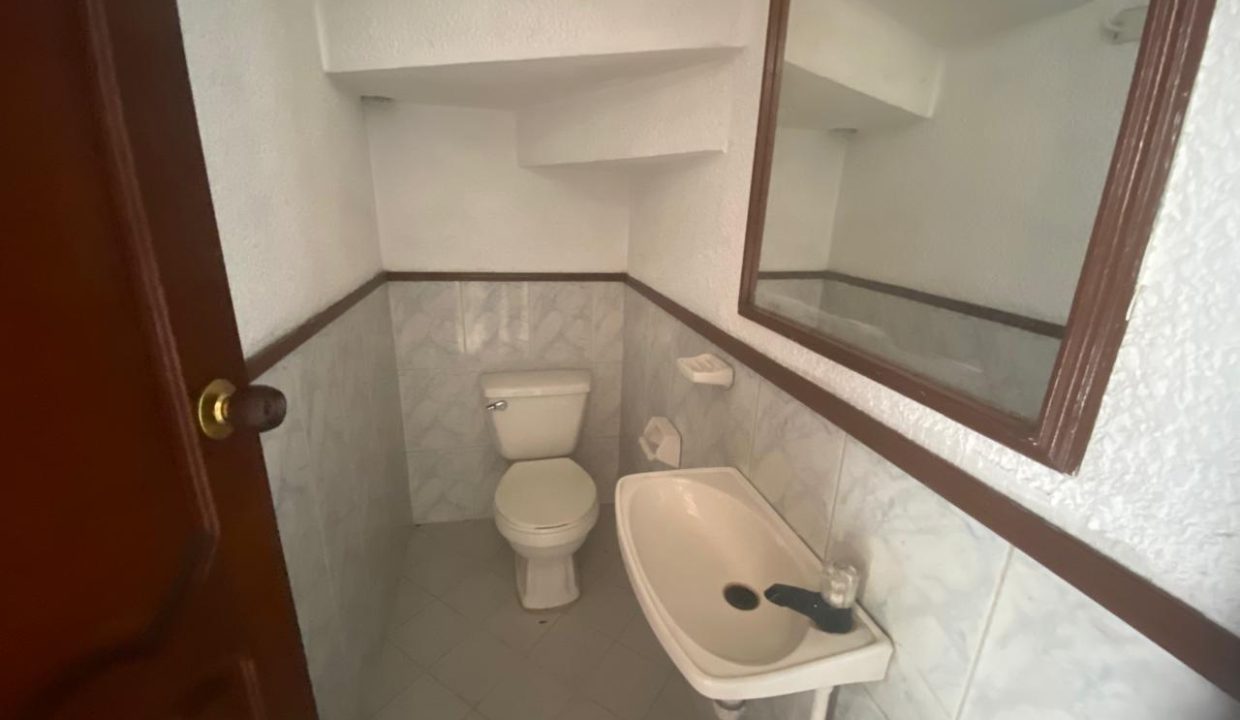 edd268e5-7e0a-45 (2)