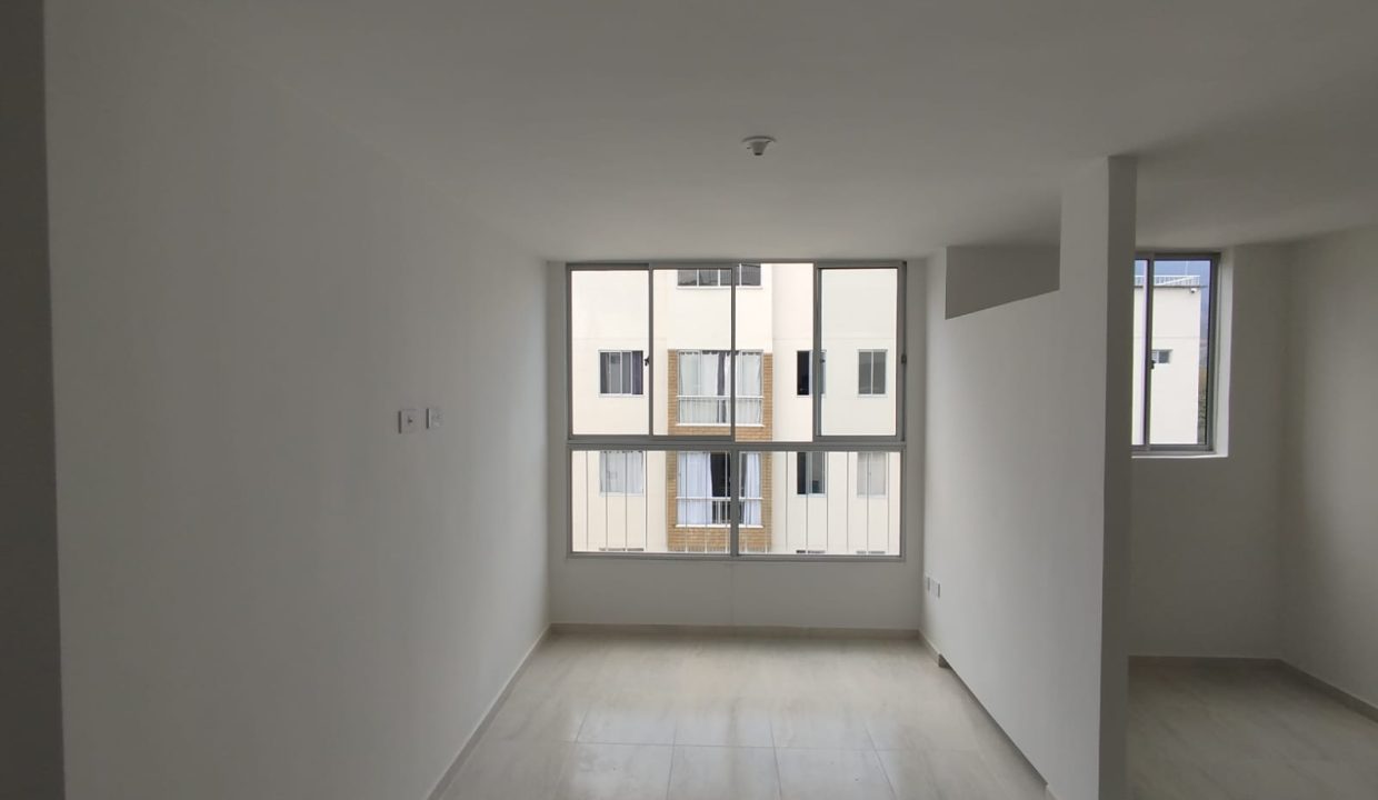 WhatsApp_Image_2025-10-25_at_12.00.36_1