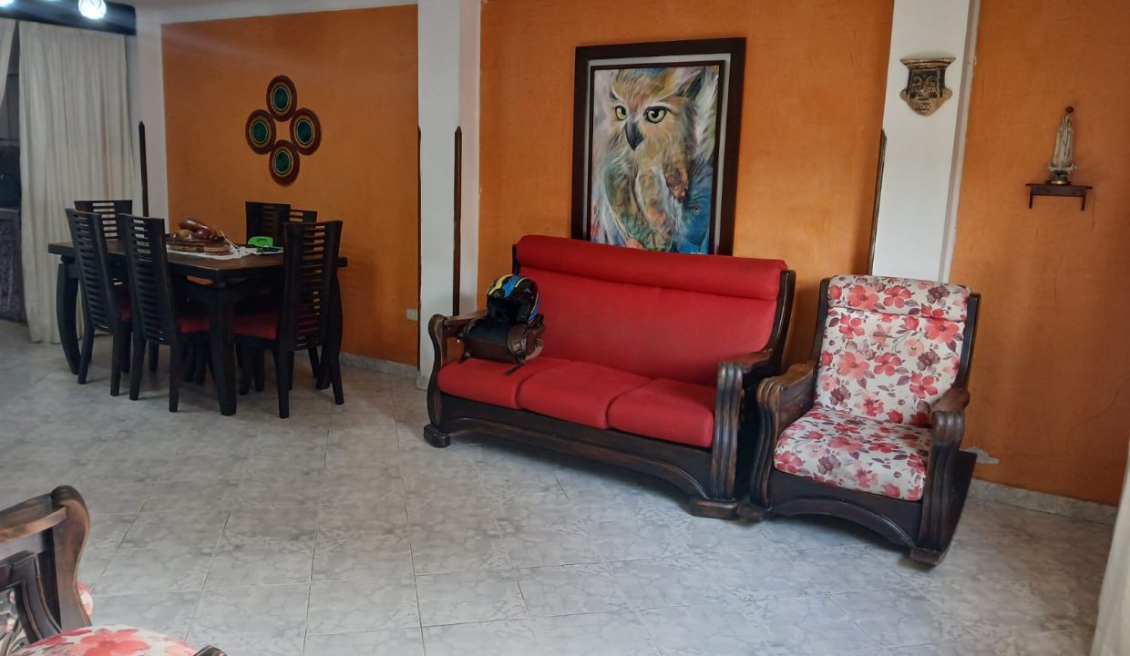 WhatsApp_Image_2025-11-04_at_14.32.52_1