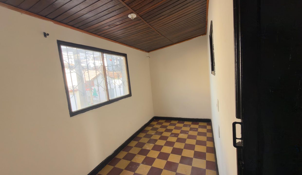 WhatsApp_Image_2025-11-05_at_3.05.29_PM_2