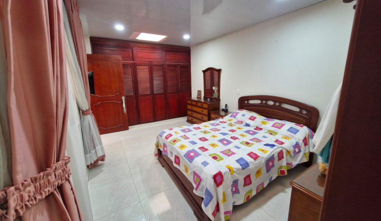 WhatsApp_Image_2025-11-18_at_2.56.15_PM_2