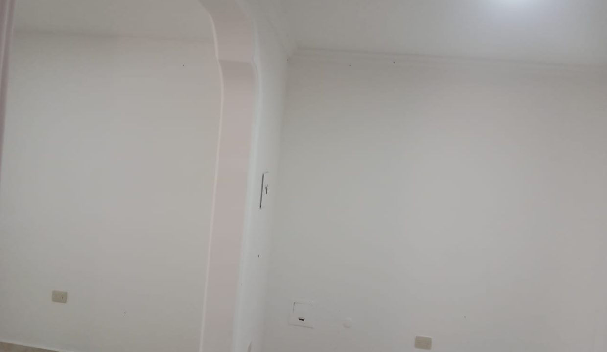 WhatsApp_Image_2025-11-24_at_10.47.32