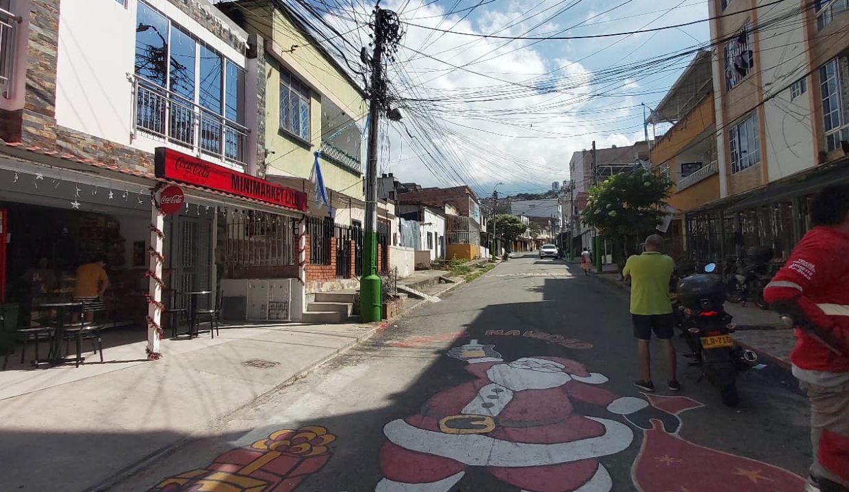 9945916e-78a6-405c-a477-4201bb88d973