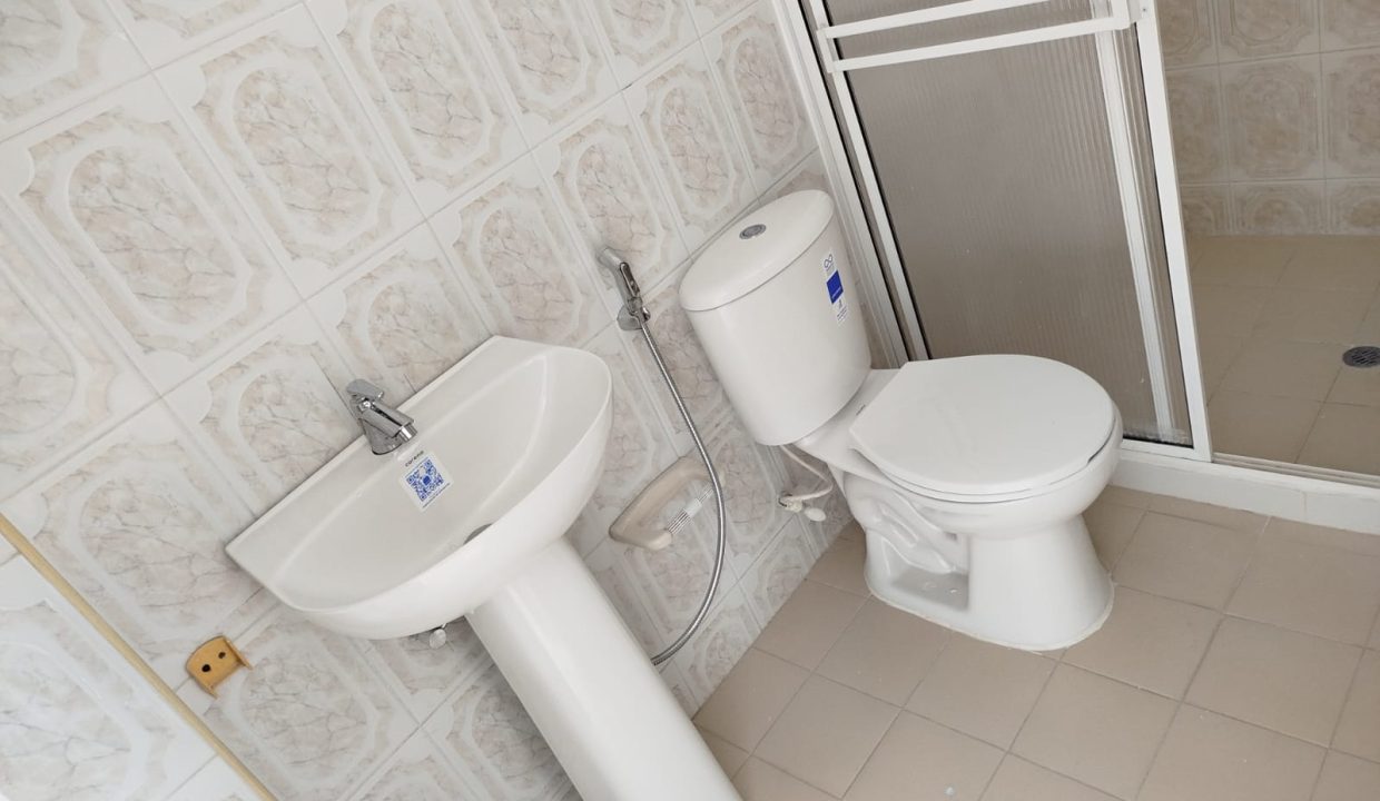 WhatsApp_Image_2025-12-02_at_8.21.53_AM_2