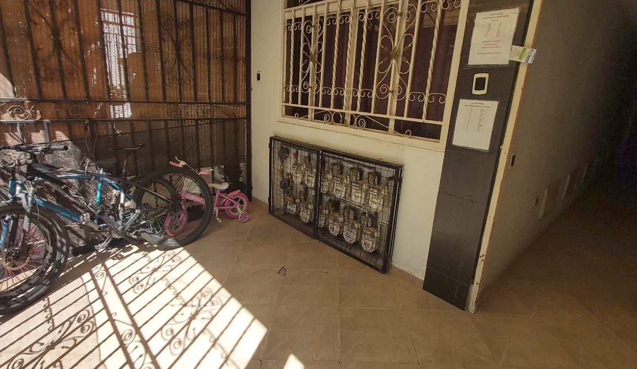 c84c6edd-f217-4a74-b648-10738cfd9434