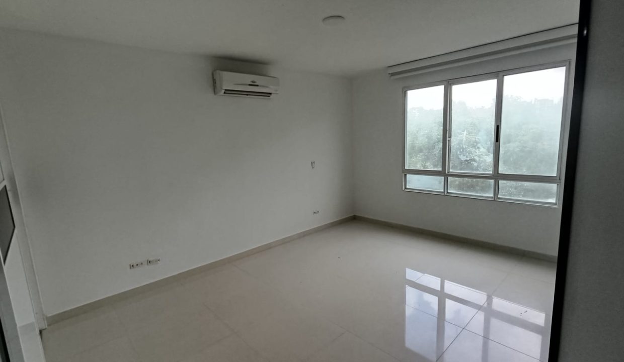 ddac1daa-84e4-4394-9835-1e6b20b9948f