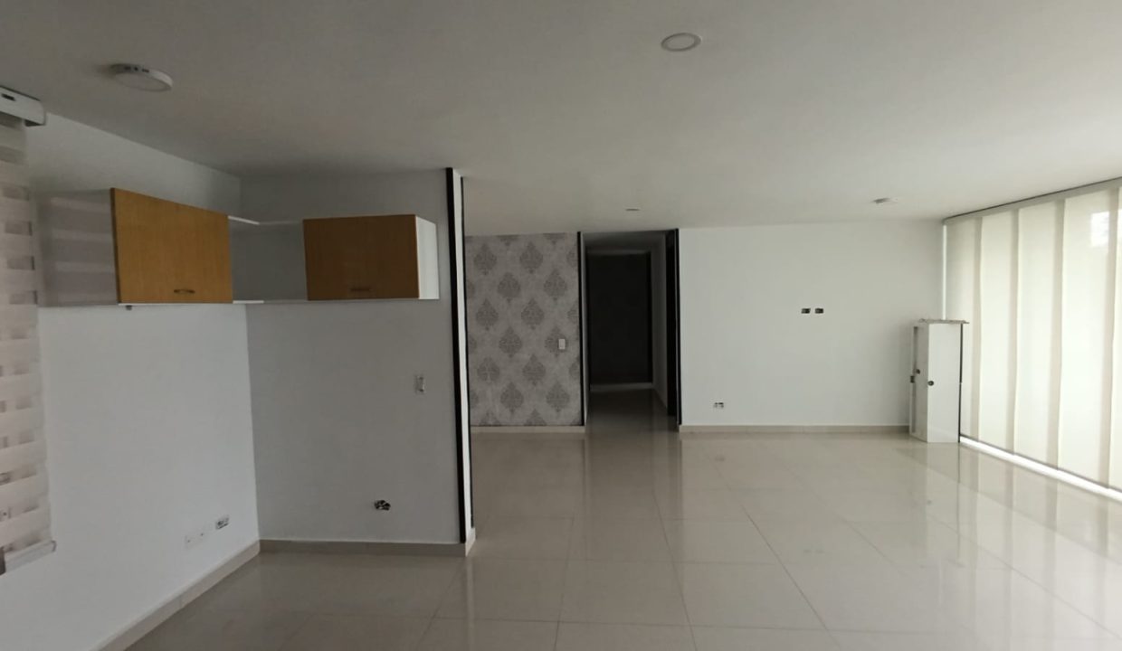 f8afbc52-a897-430c-9ddd-6d43e9edfcb3